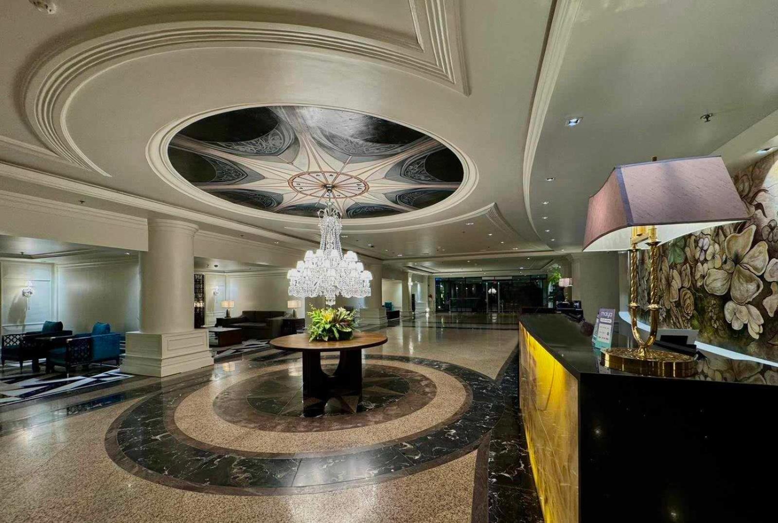 Grand Regal Hotel Davao Exterior foto